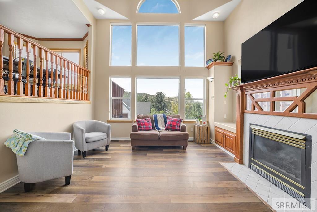 850 Spy Glass Point Pocatello, ID 83204 - Photo 33 of 68 Living Room