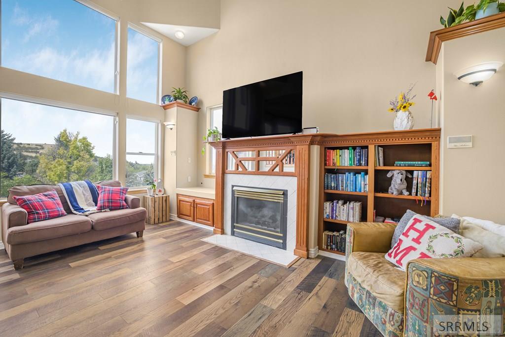 850 Spy Glass Point Pocatello, ID 83204 - Photo 34 of 68 Living Room