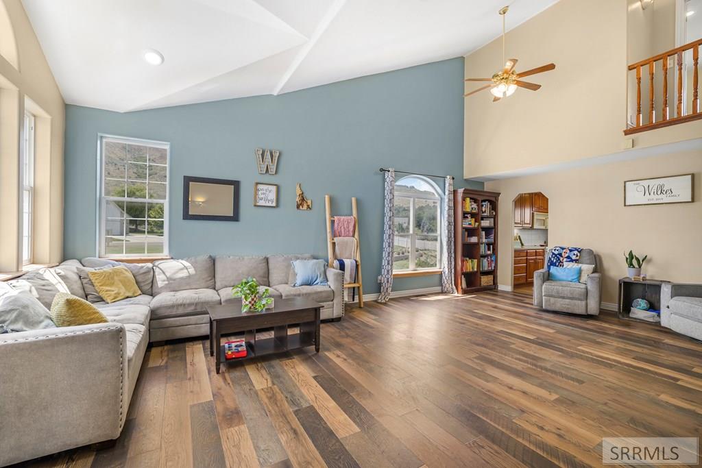 850 Spy Glass Point Pocatello, ID 83204 - Photo 4 of 68 Family Room