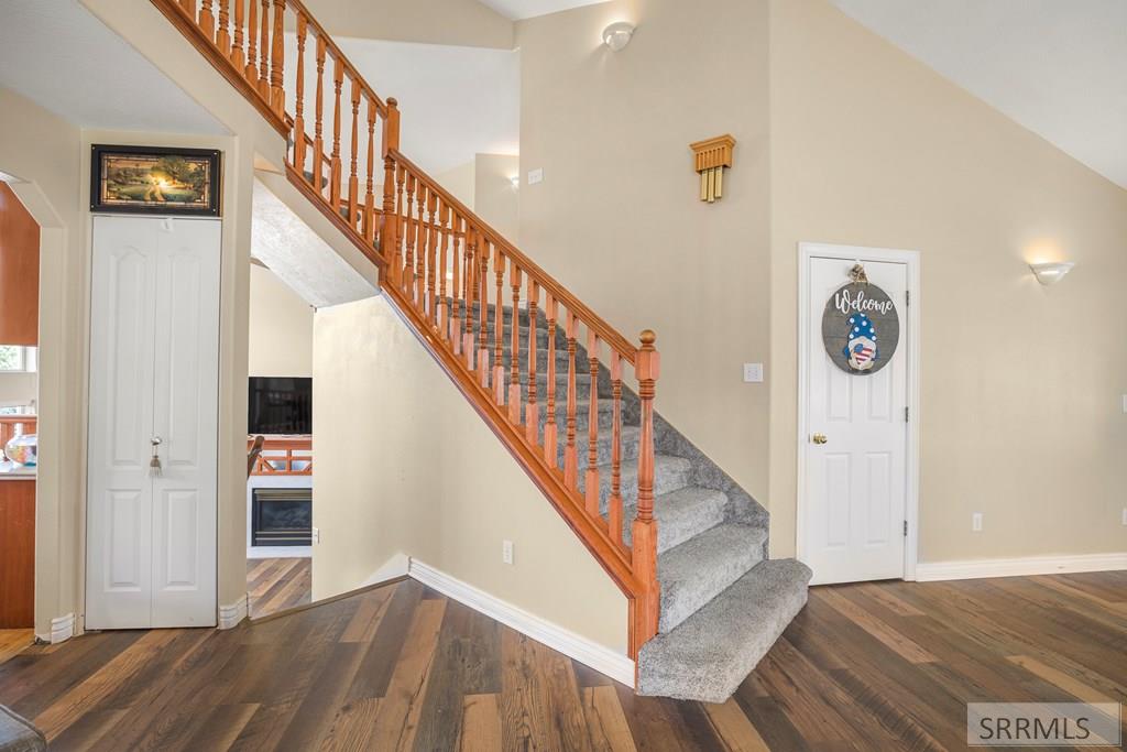 850 Spy Glass Point Pocatello, ID 83204 - Photo 9 of 68 Family Room Stairs