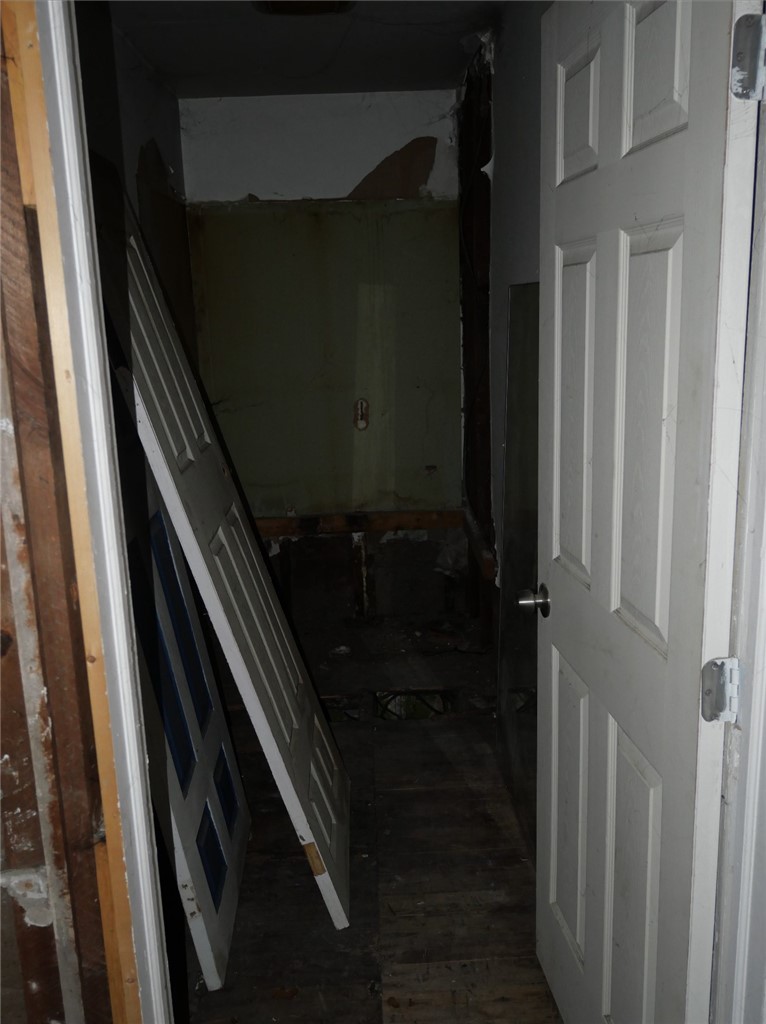 286 Weaver Street Rochester, NY 14621 - Photo 4 of 9