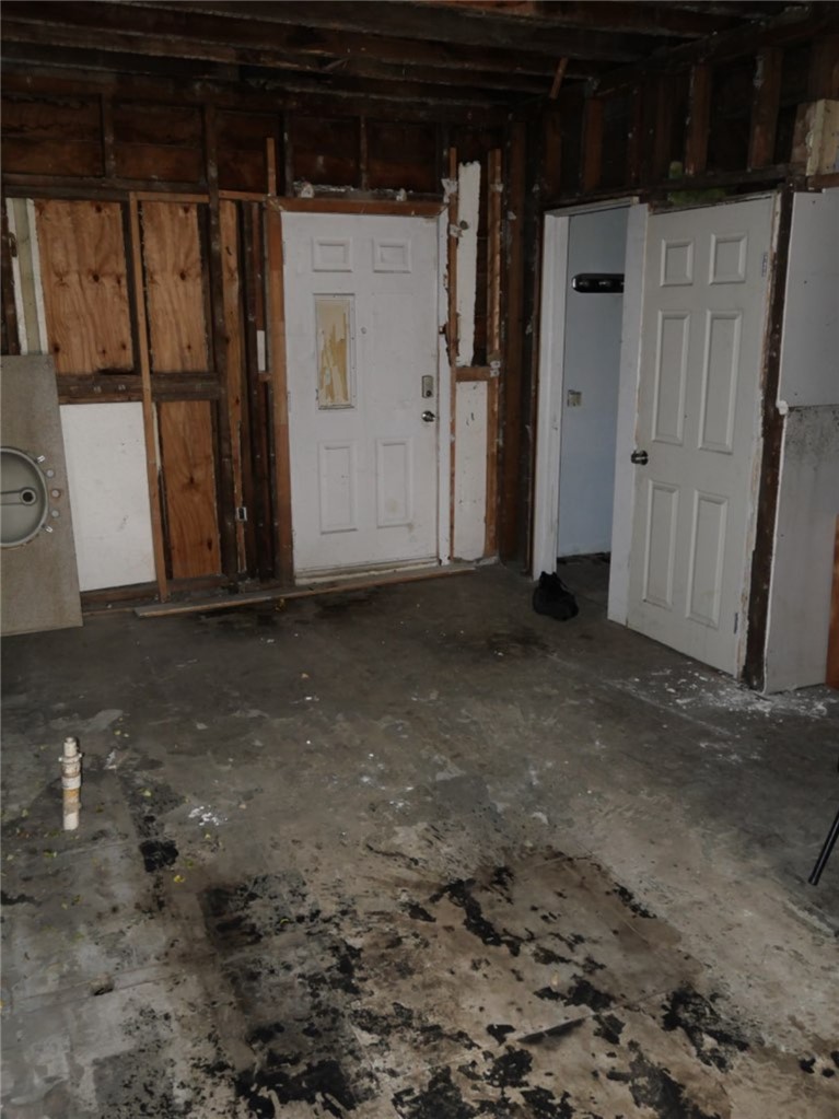 286 Weaver Street Rochester, NY 14621 - Photo 7 of 9