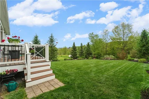 $815,000 | 4007 Weatherburn Drive, Valencia, PA 16059