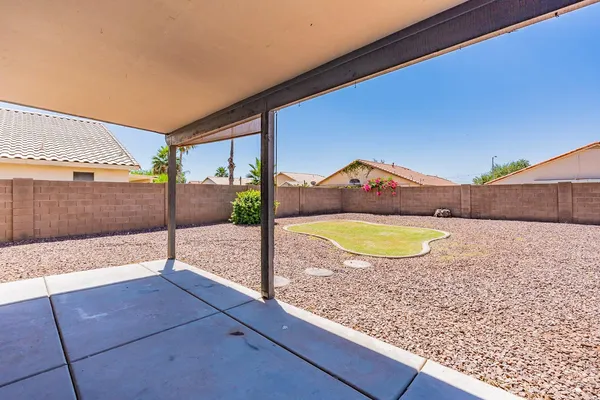 a view of an empty garage