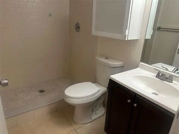 $2,400 | 11150 West Sample Road, Unit 50, Coral Springs, FL 33065