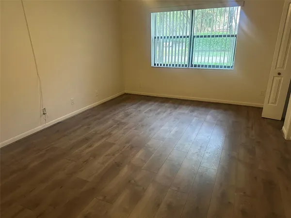 $2,400 | 11150 West Sample Road, Unit 50, Coral Springs, FL 33065