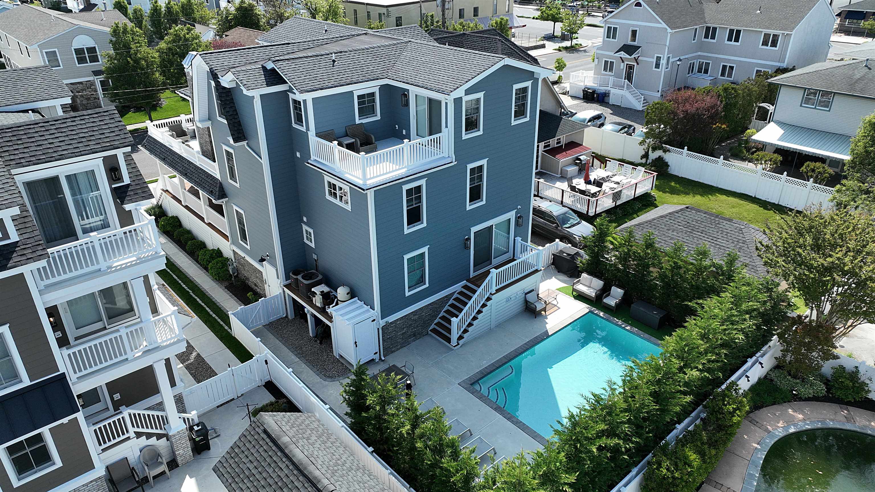 169 27th Street Avalon, NJ 08202 - Photo 28 of 32 an aerial view of multiple houses with yard