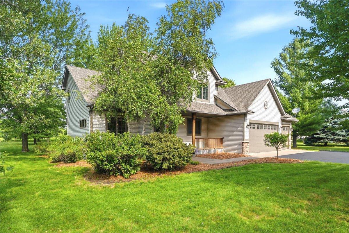 964 Fraser Lane Hudson, WI 54016 - Photo 4 of 34