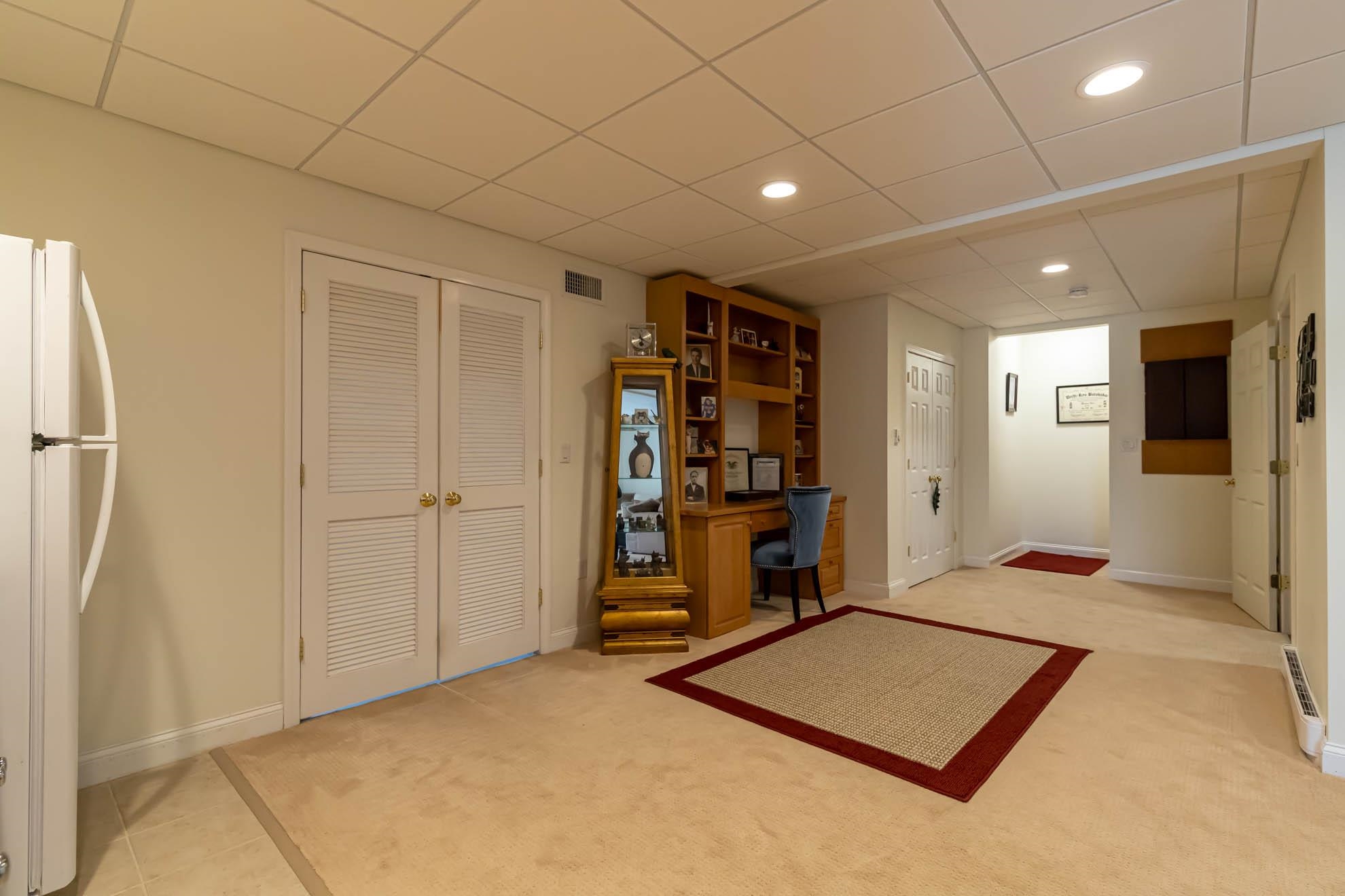 92 Mountain Village Road Windham, NH 03087 - Photo 24 of 37