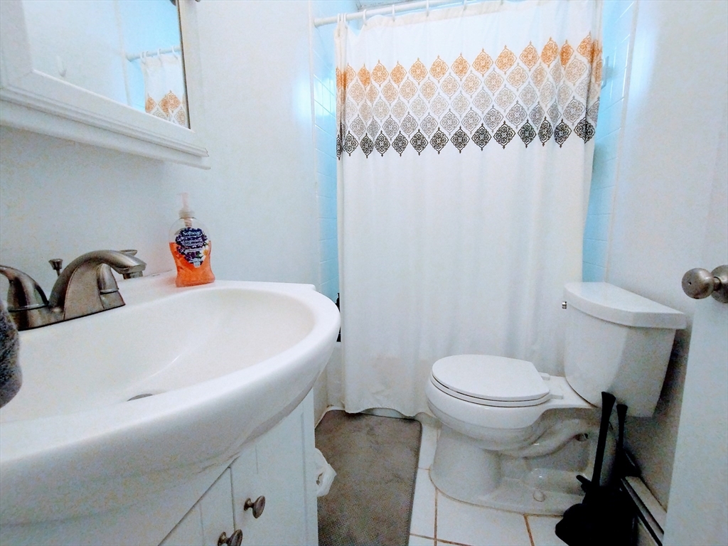 10 Hardwick Street, Unit 2 Cambridge, MA 02141 - Photo 7 of 11