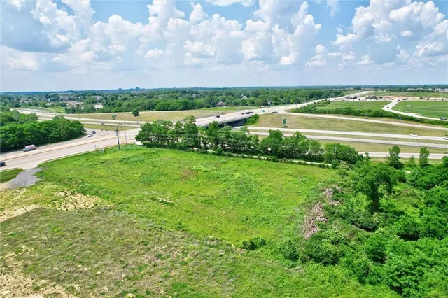 $1,270,427 | 8707 Green Hills Road, Kansas City, MO 64154