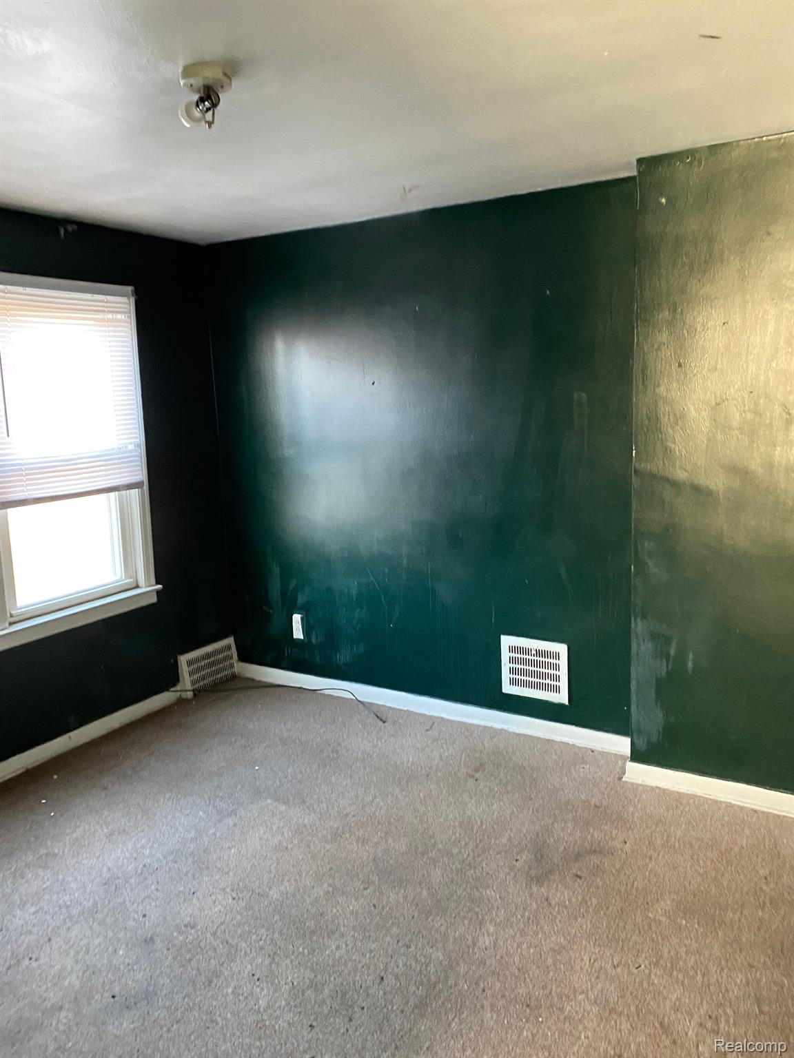 15769 Meyers Road Detroit, MI 48227 - Photo 5 of 11