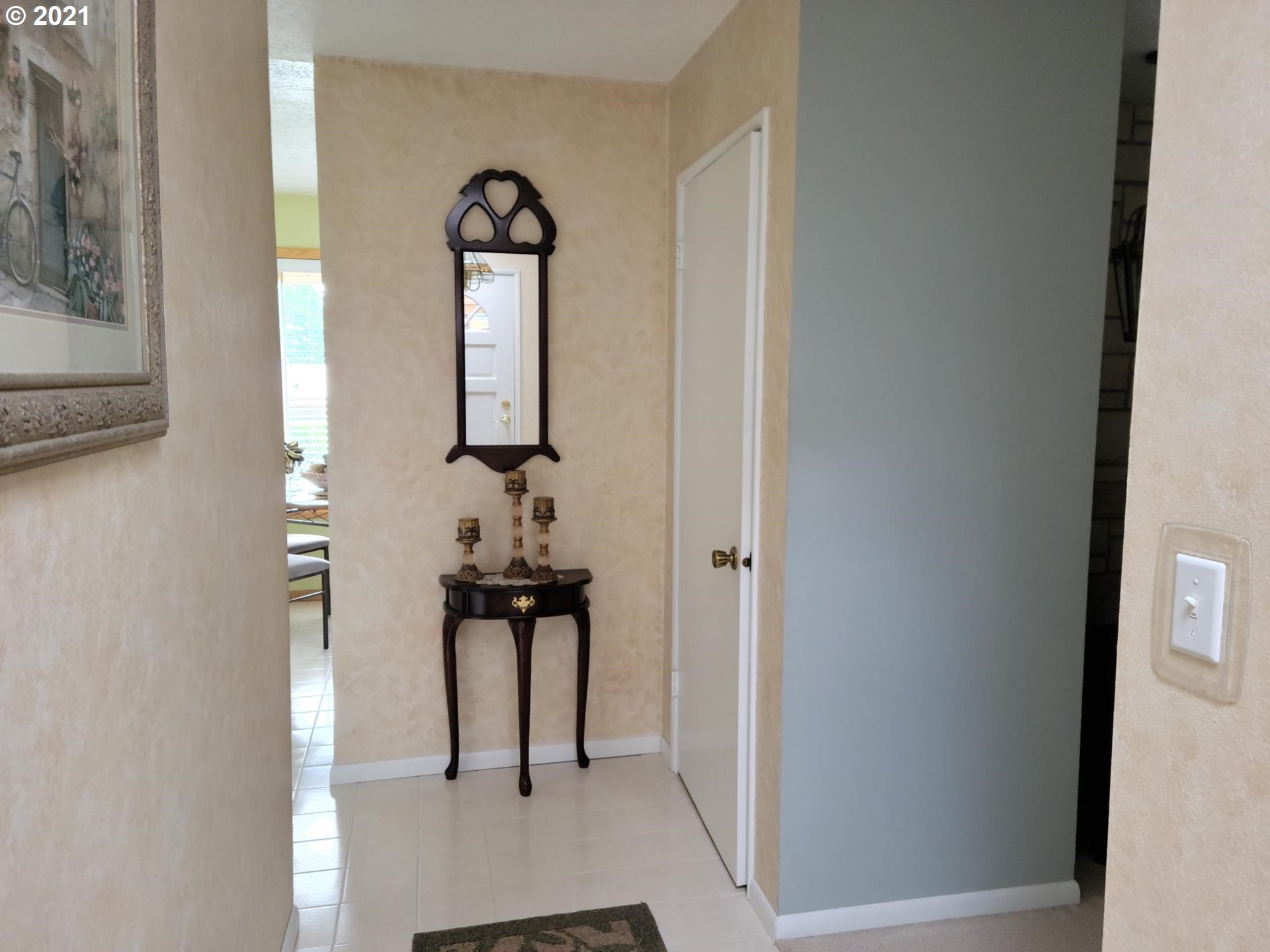 32838 Southwest JP W Road Scappoose, OR 97056 - Photo 3 of 19 Entrance/Foyer