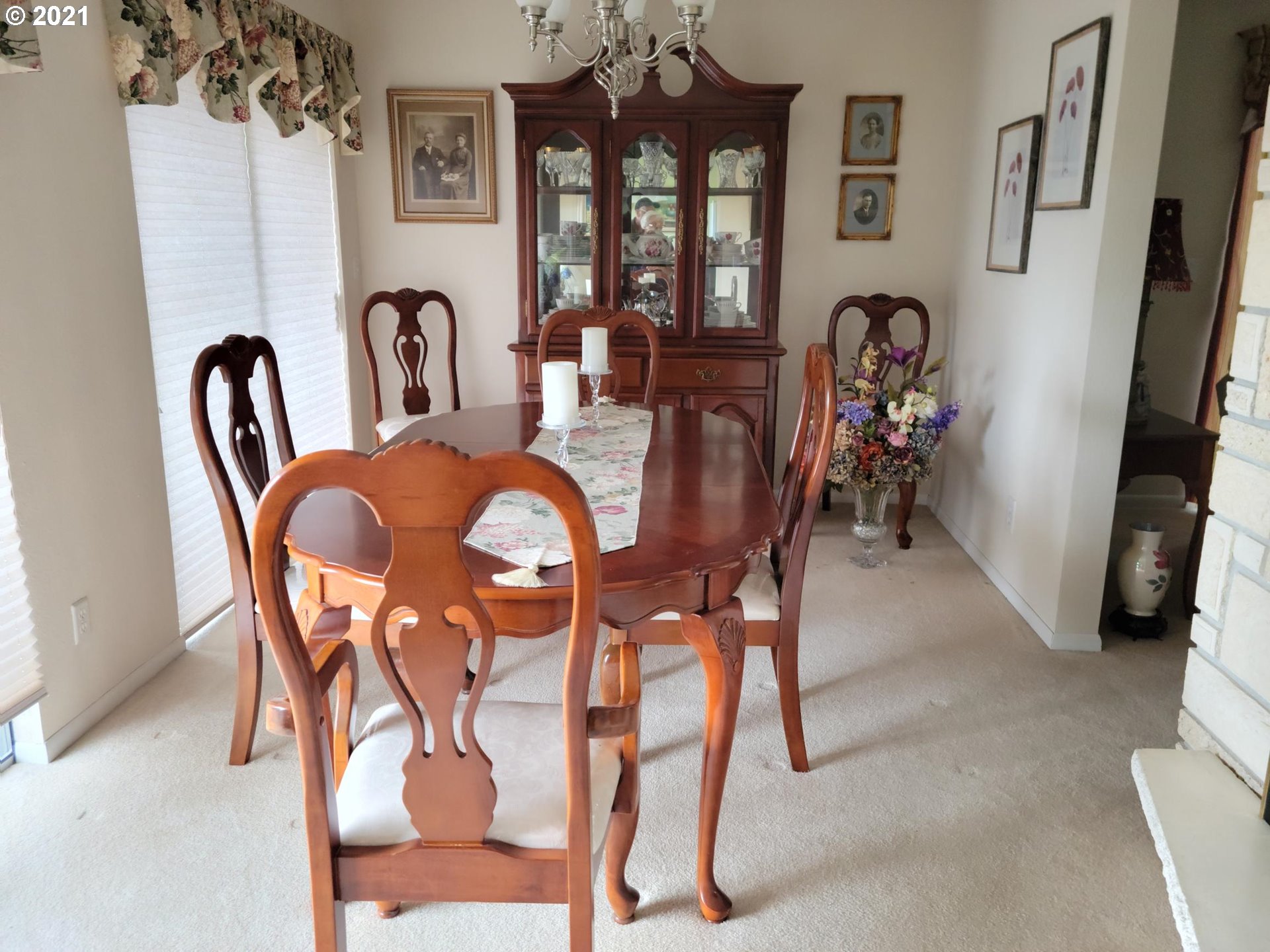 32838 Southwest JP W Road Scappoose, OR 97056 - Photo 8 of 19 Dining Room