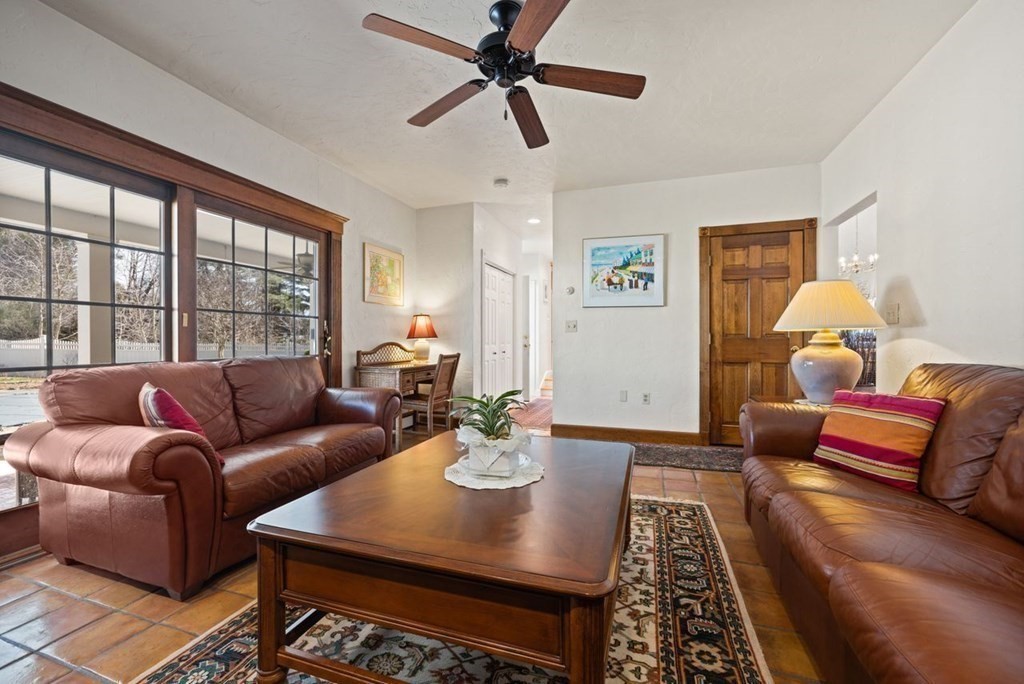 73 Carter Road Lynnfield, MA 01940 - Photo 13 of 31 Gallery Image 13