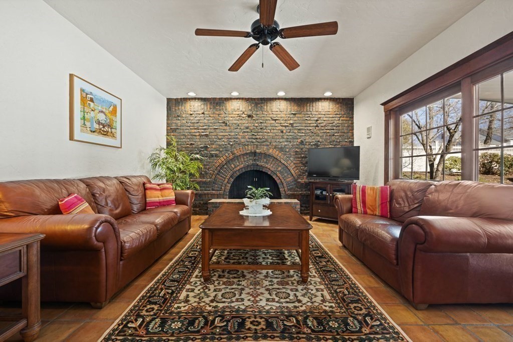 73 Carter Road Lynnfield, MA 01940 - Photo 14 of 31 Gallery Image 14