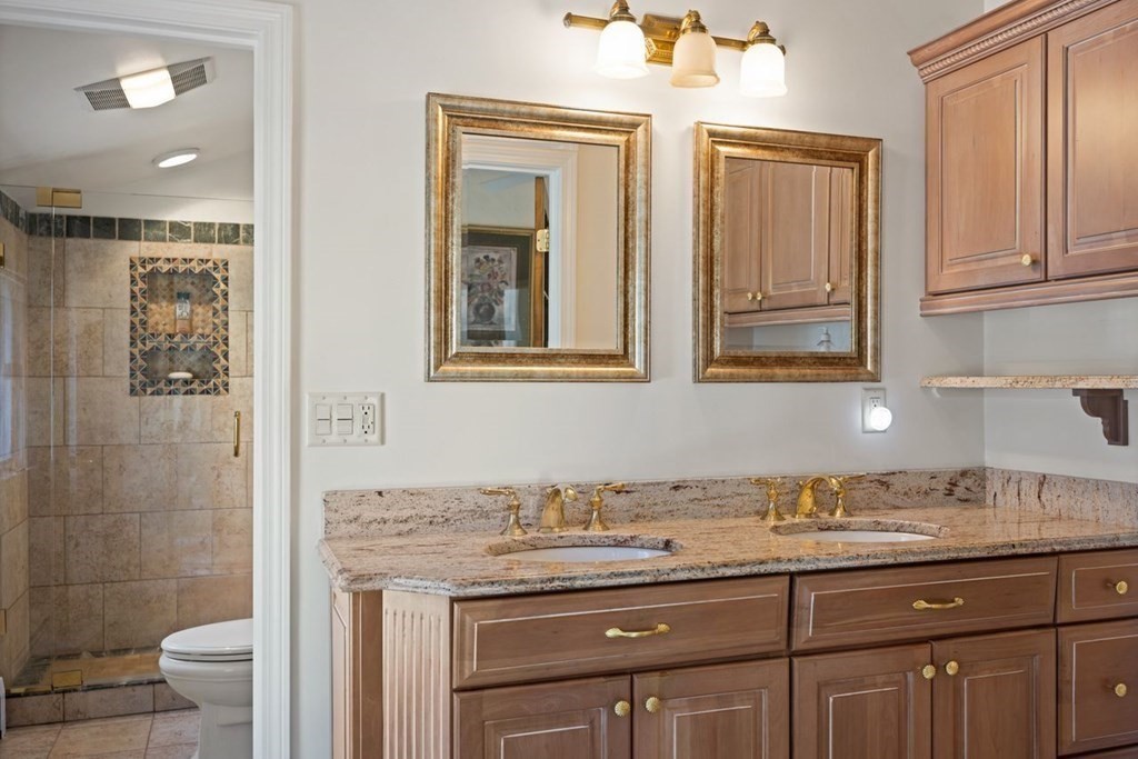 73 Carter Road Lynnfield, MA 01940 - Photo 22 of 31 Gallery Image 22