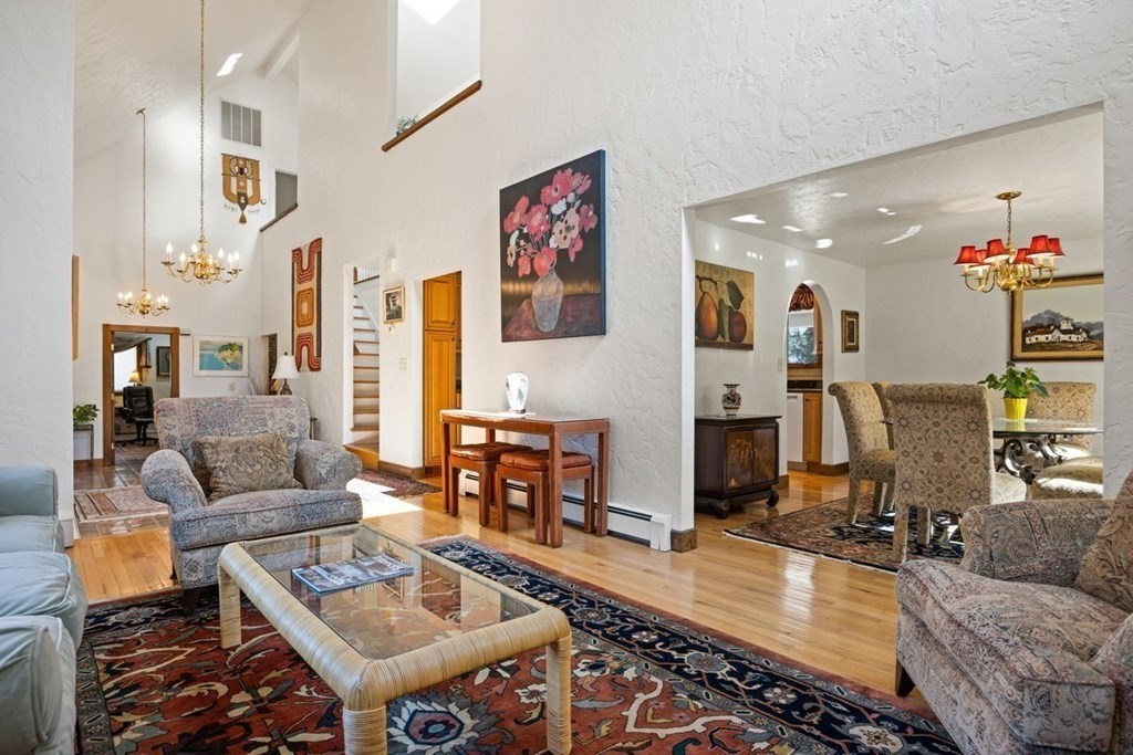 73 Carter Road Lynnfield, MA 01940 - Photo 4 of 31 Gallery Image 4