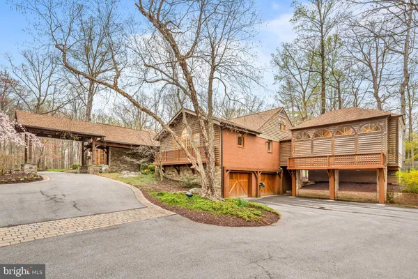 $2,650,000 | 10204 Bentcross Drive, Potomac, MD 20854