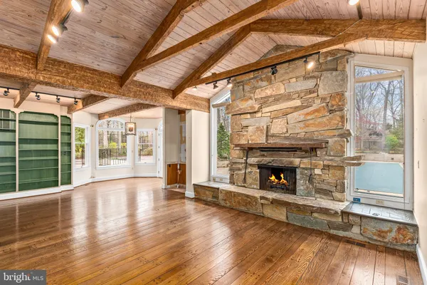 $2,650,000 | 10204 Bentcross Drive, Potomac, MD 20854