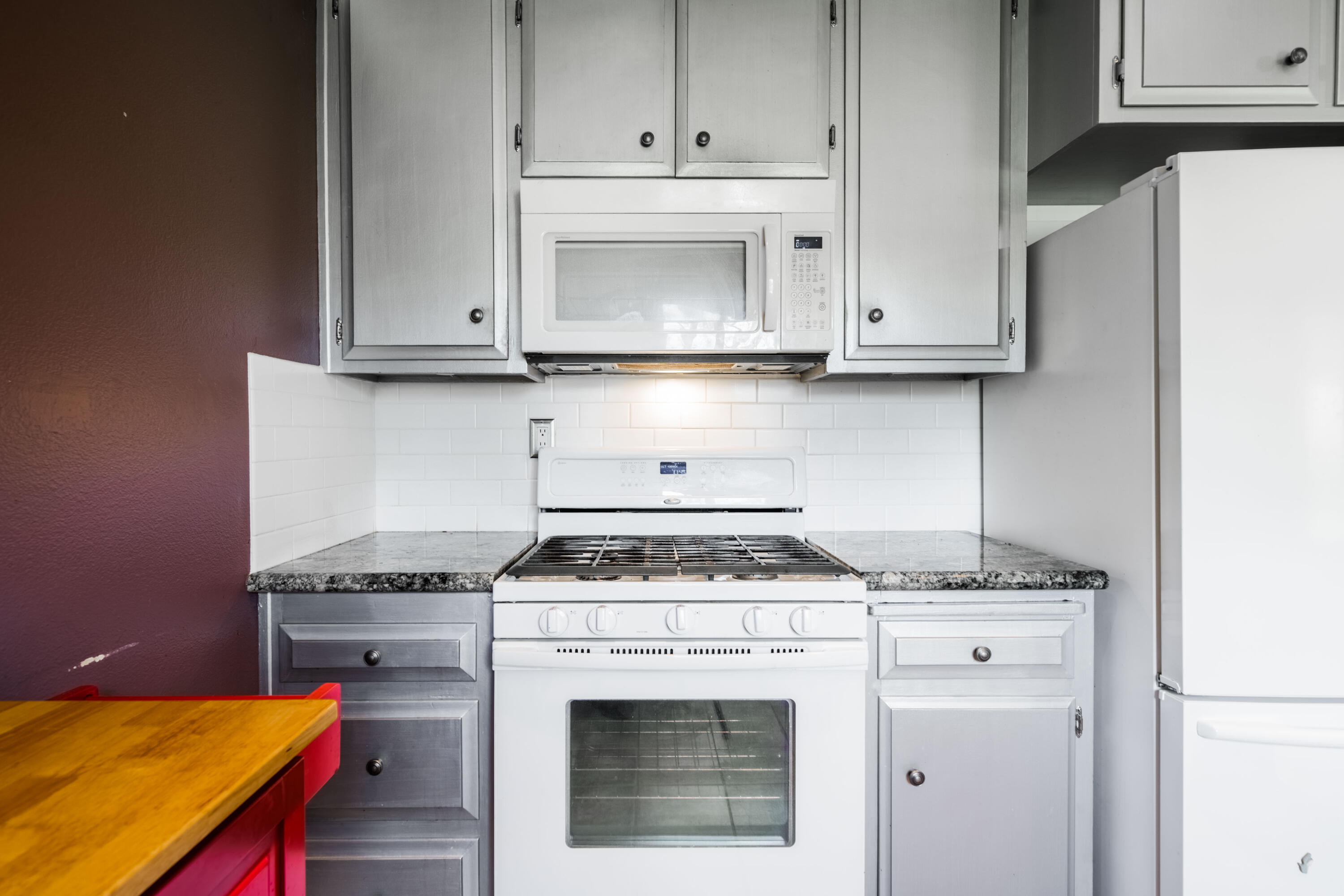 6947 Irving Road Redding, CA 96001 - Photo 11 of 24 IMG-12