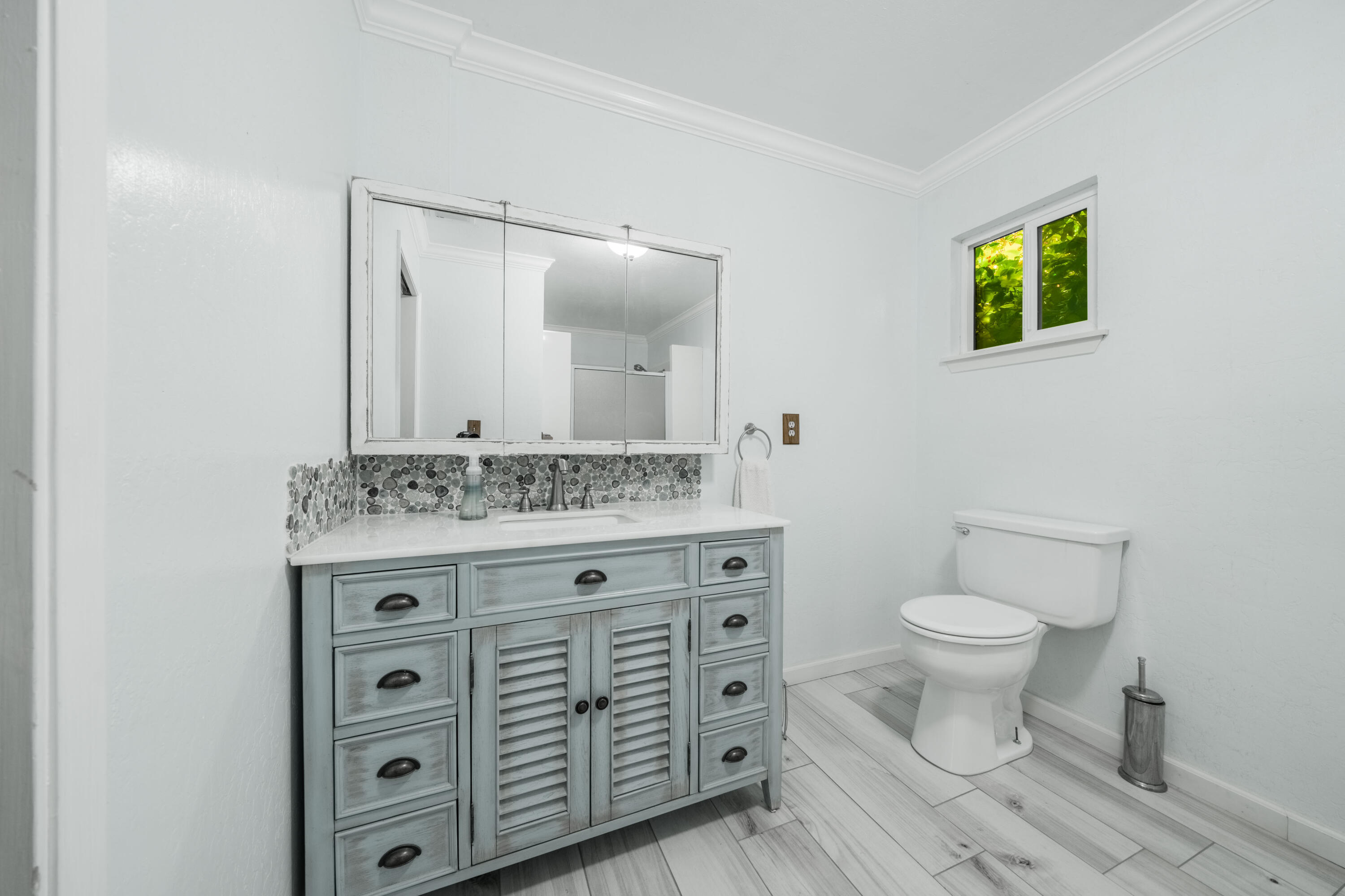 6947 Irving Road Redding, CA 96001 - Photo 15 of 24 IMG-16