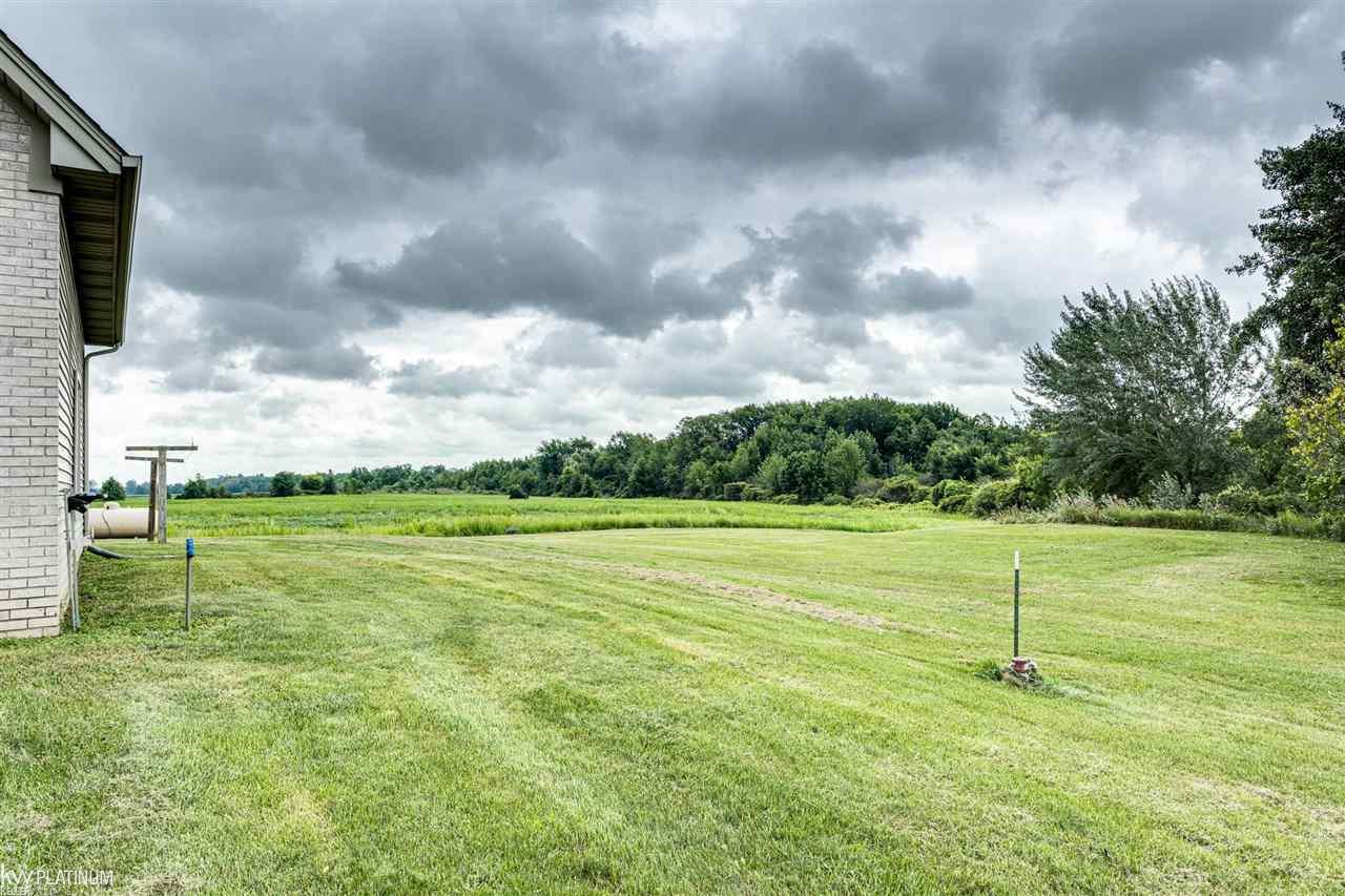 8689 Imlay City Road Avoca, MI 48006 - Photo 17 of 65