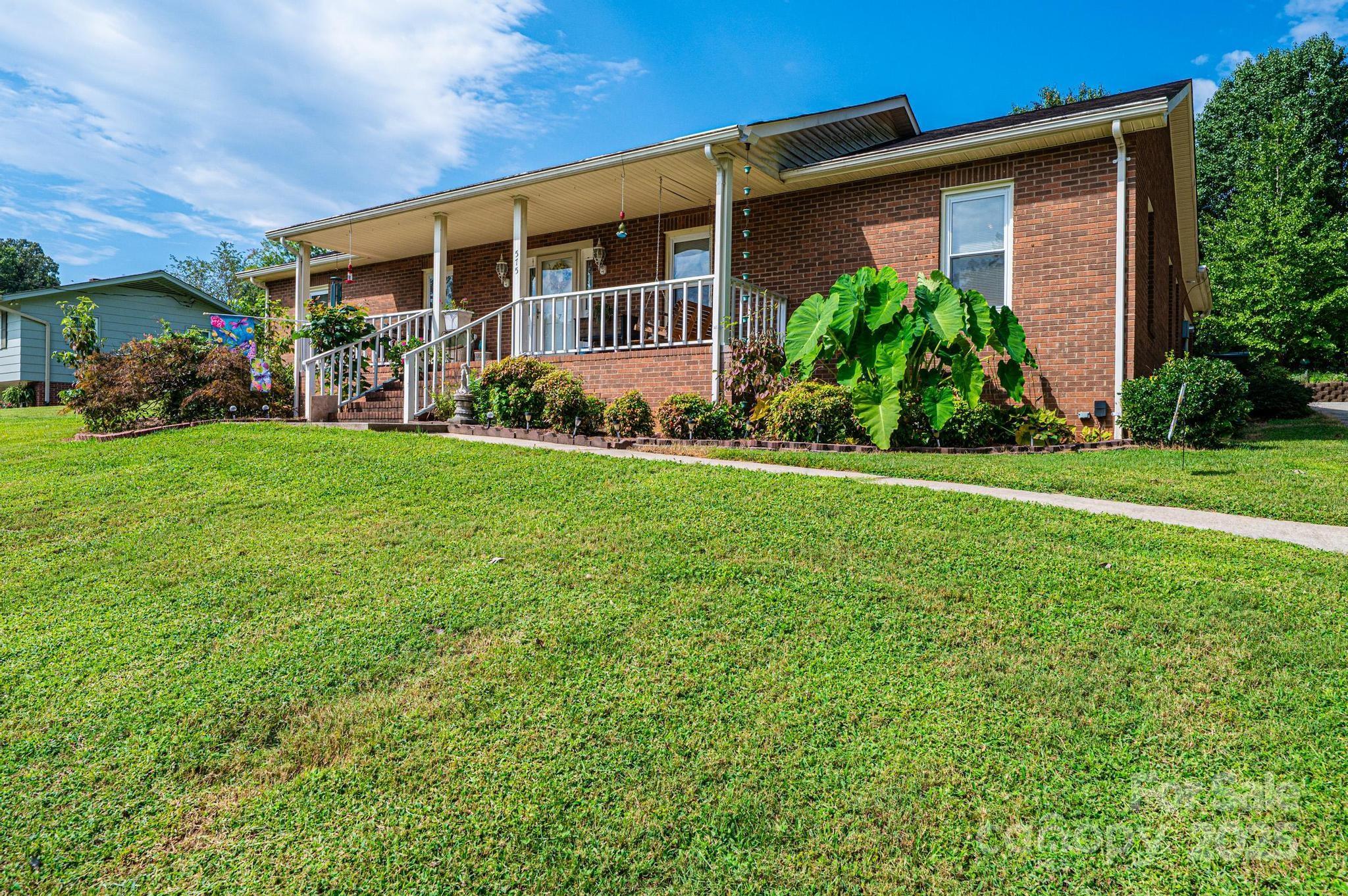 575 Boxwood Street Hudson, NC 28638 - Photo 1 of 48