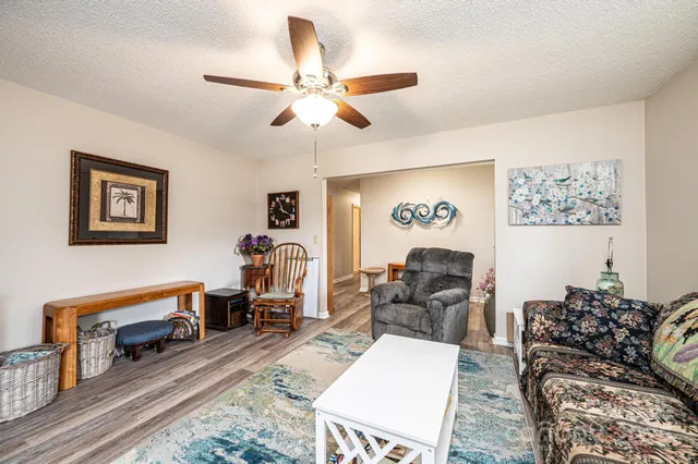 $324,500 | 575 Boxwood Street, Hudson, NC 28638