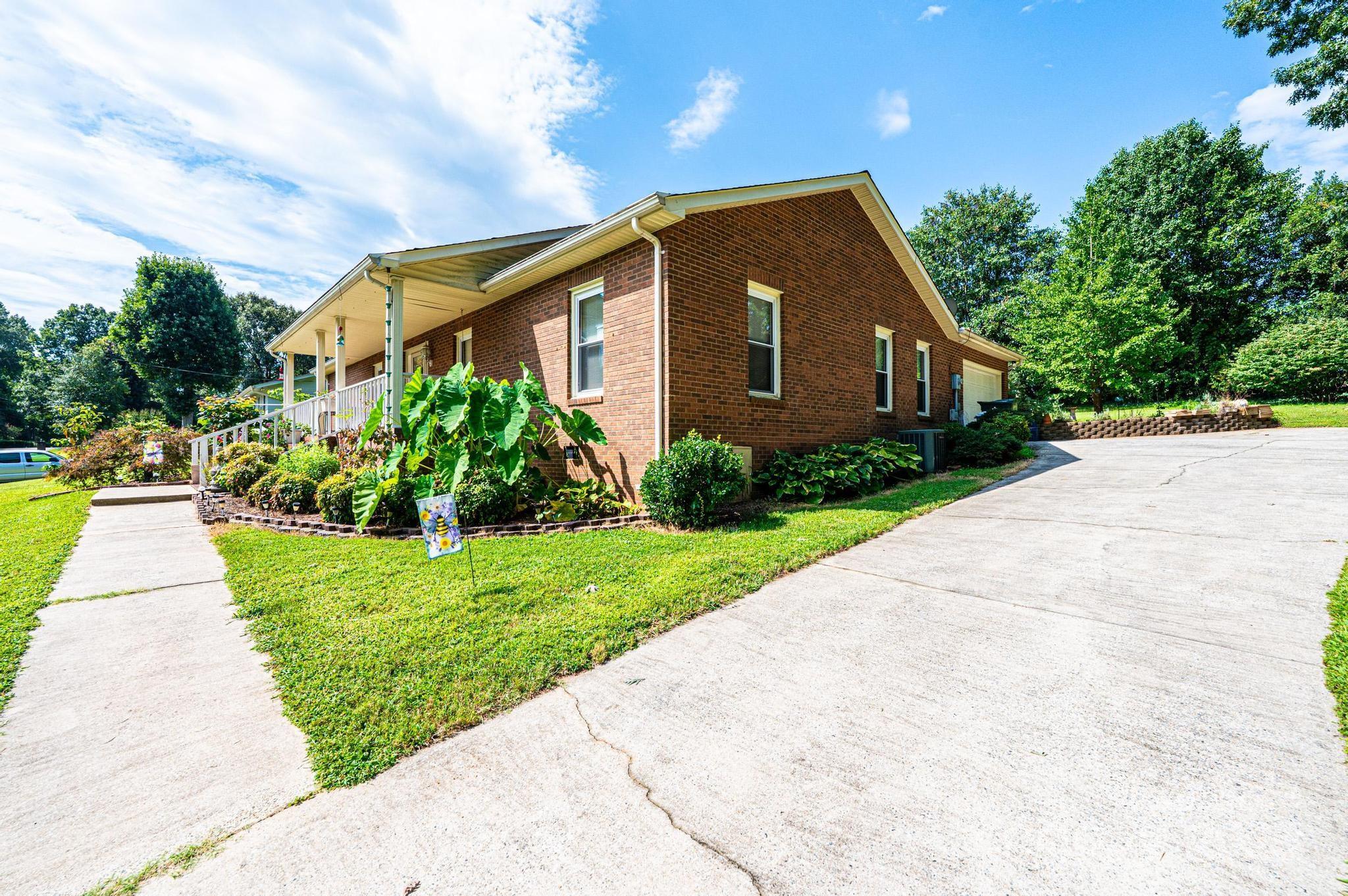 575 Boxwood Street Hudson, NC 28638 - Photo 9 of 48