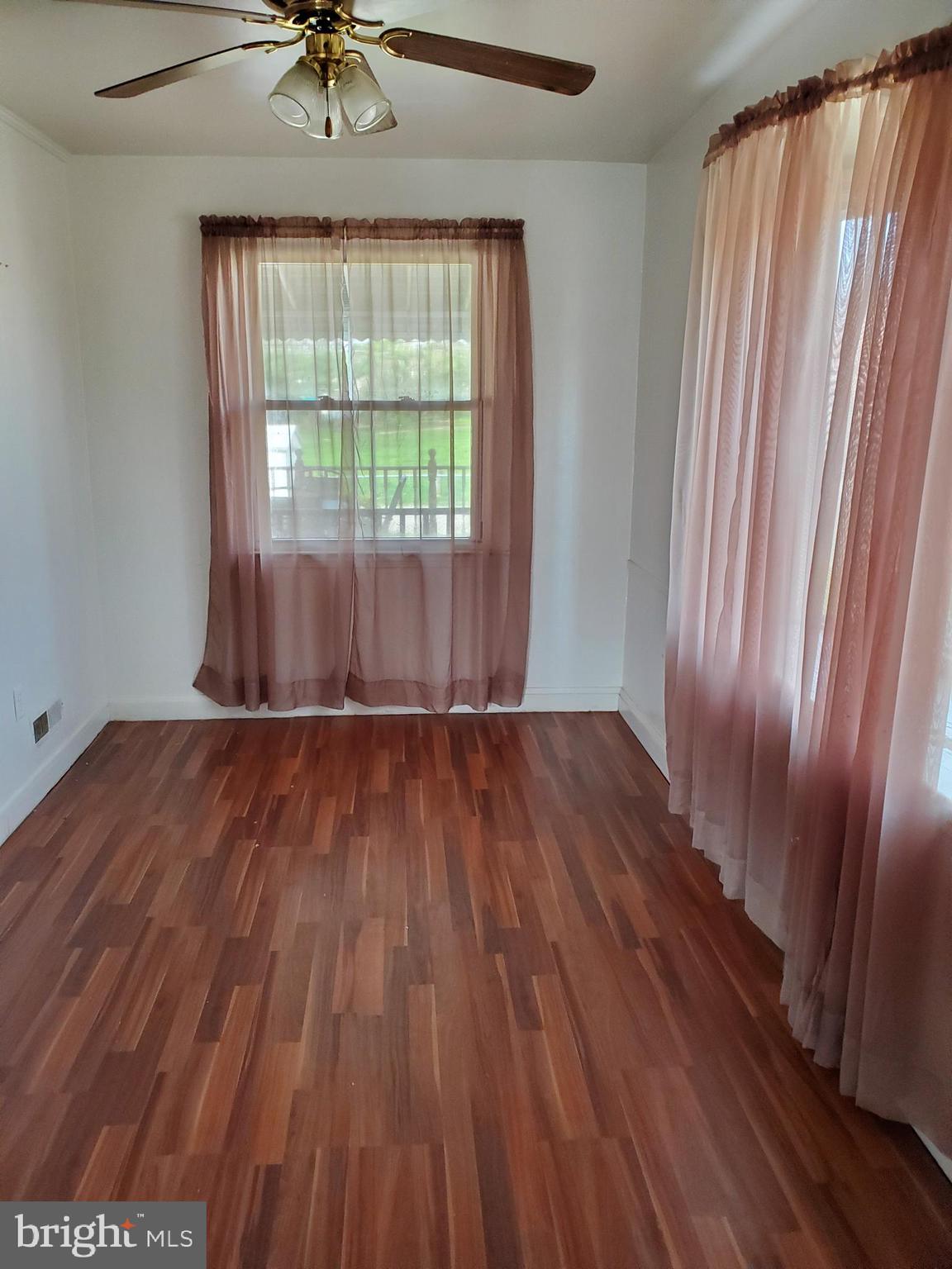 170 Bennett Road Baltimore, MD 21221 - Photo 4 of 16 Dining Room
