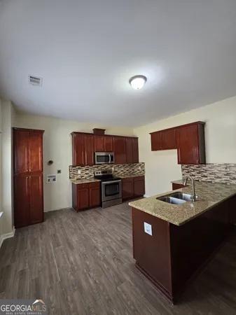 $490,000 | 1209 Pendley Point, Hampton, GA 30228