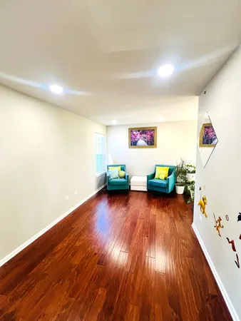 $405,000 | 106 Pembroke Circle, Unit 106, Lake Bluff, IL 60044