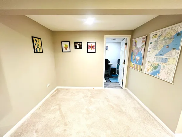 $405,000 | 106 Pembroke Circle, Unit 106, Lake Bluff, IL 60044