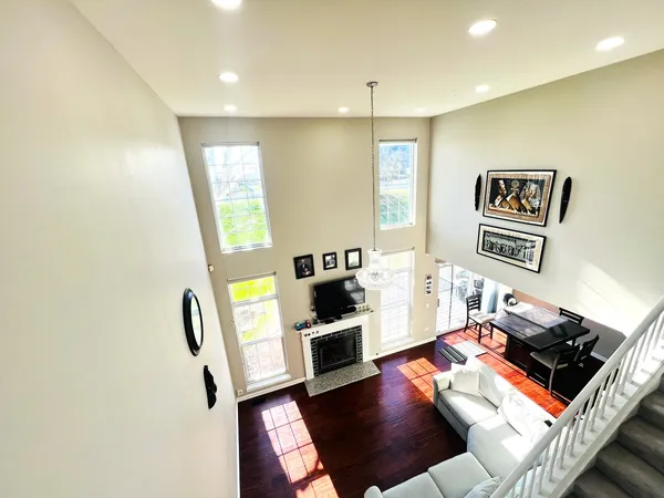 $405,000 | 106 Pembroke Circle, Unit 106, Lake Bluff, IL 60044