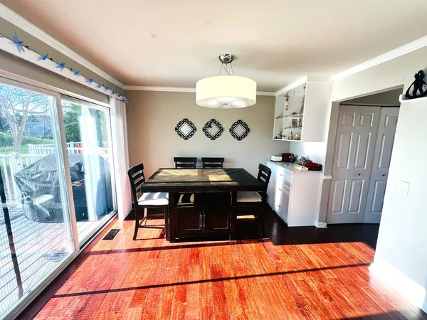 $405,000 | 106 Pembroke Circle, Unit 106, Lake Bluff, IL 60044