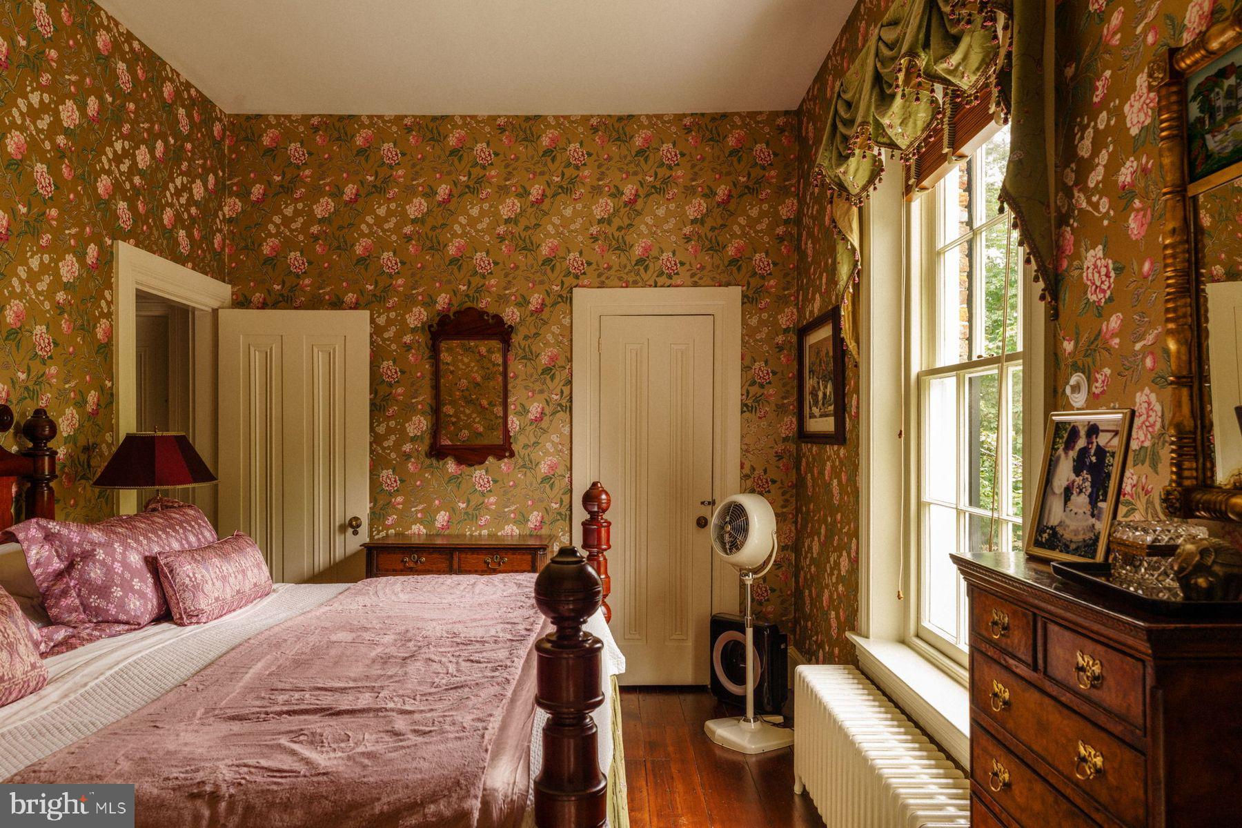 146 East Court Street Doylestown, PA 18901 - Photo 19 of 32