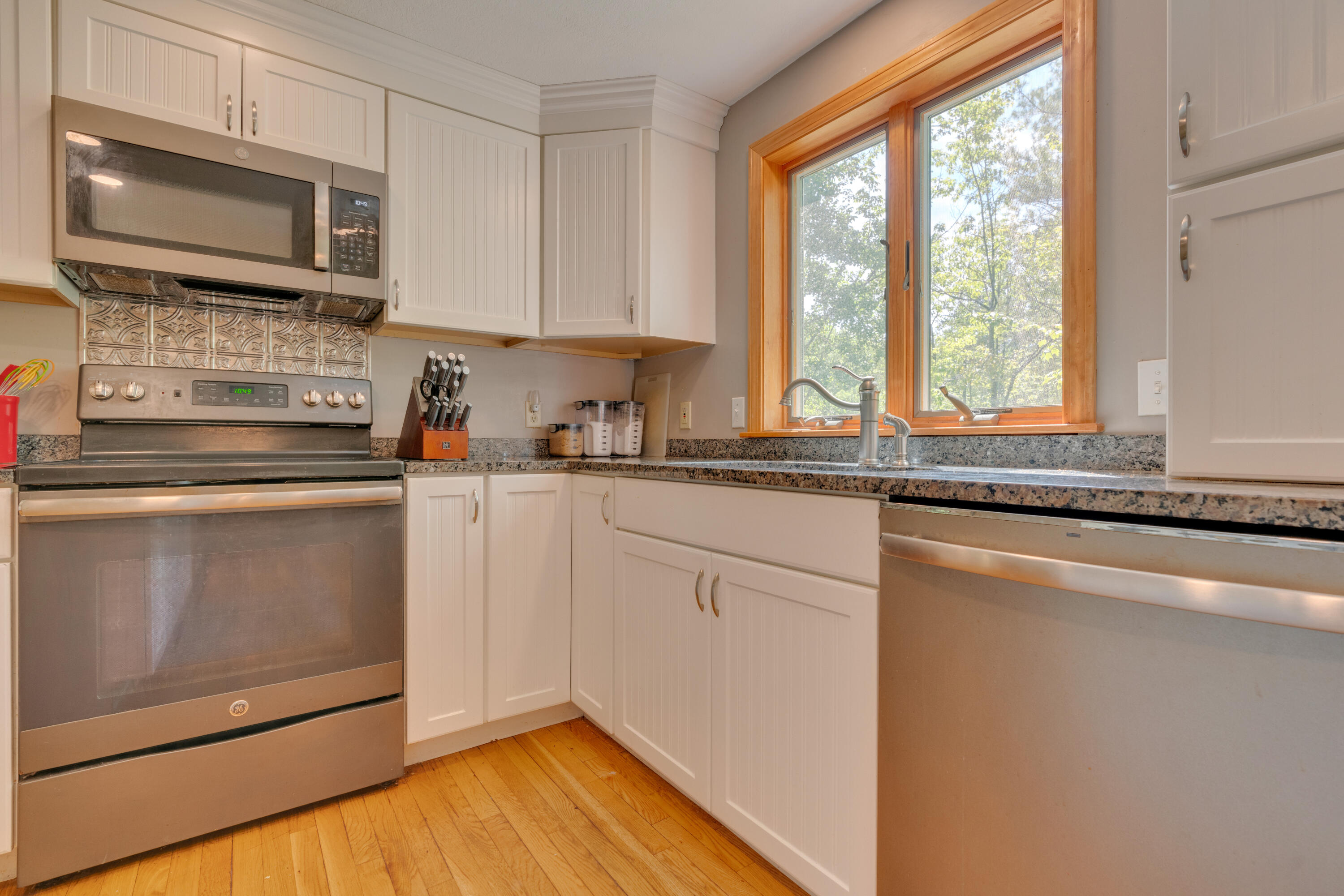 45 Groves Road Yarmouth, ME 04096 - Photo 12 of 38 11 (2)