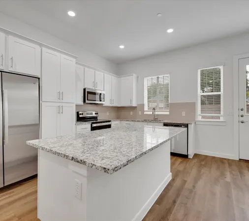 $2,575 | 2703-512 Rockhill Road, McKinney, TX 75072