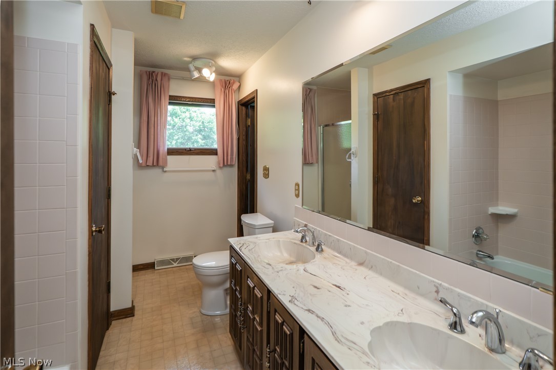2421 Fairview Road Uniontown, OH 44685 - Photo 20 of 40