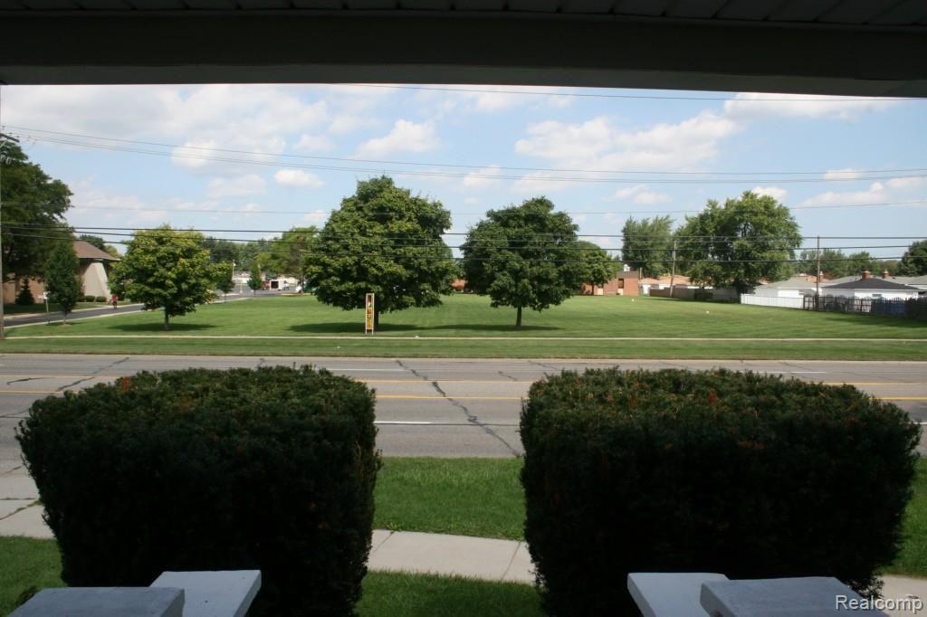 14120 East 14 Mile Road Warren, MI 48088 - Photo 4 of 34