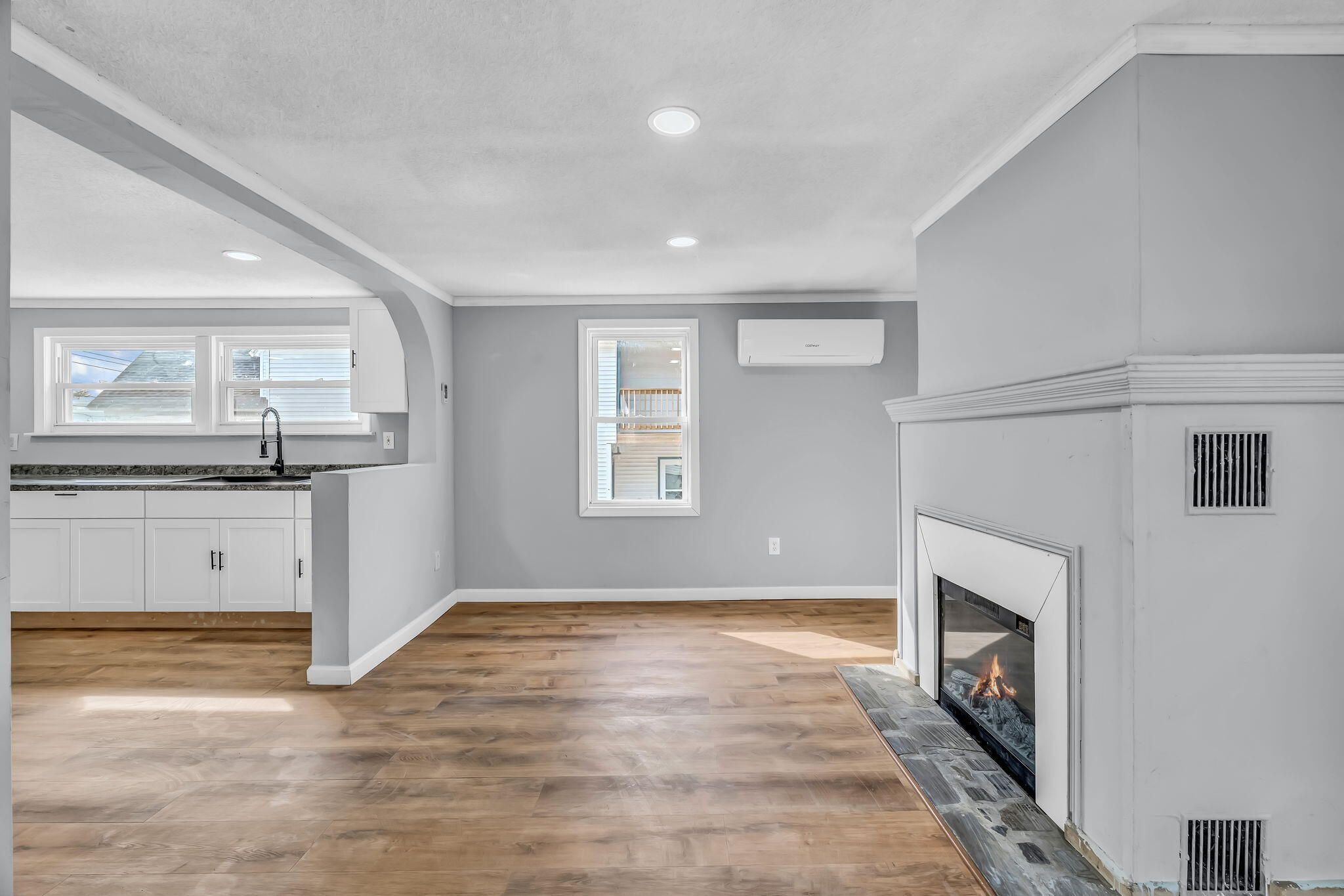 45 West Bates Street Lewiston, ME 04240 - Photo 6 of 52 17-web-or-mls-45-w-bates-st