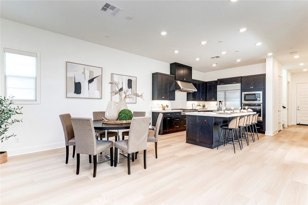 168 Scale Irvine, CA 92618 - Photo 4 of 19