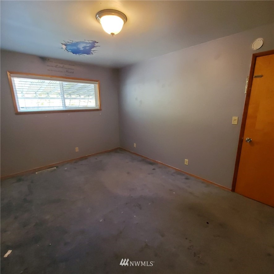 12617 Southeast 96th Place Renton, WA 98056 - Photo 17 of 34