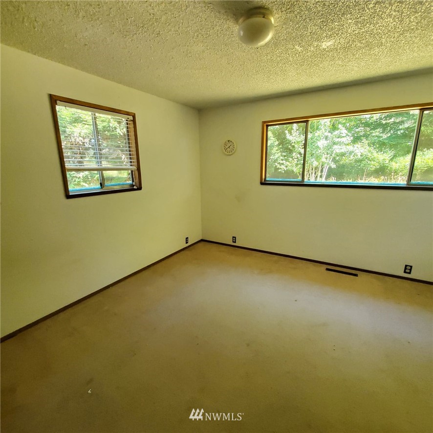 12617 Southeast 96th Place Renton, WA 98056 - Photo 21 of 34