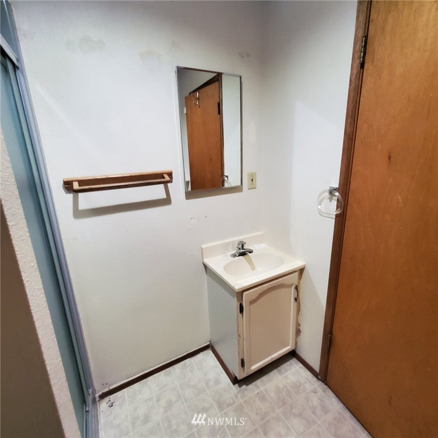 12617 Southeast 96th Place Renton, WA 98056 - Photo 23 of 34