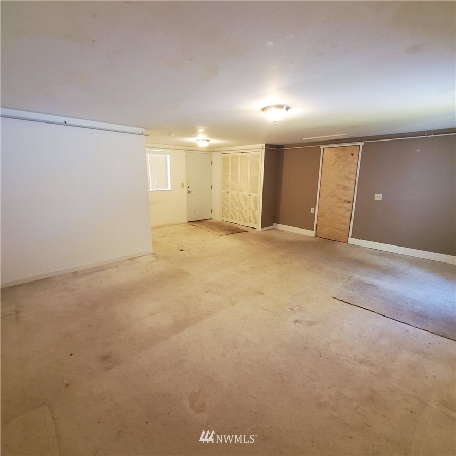 12617 Southeast 96th Place Renton, WA 98056 - Photo 25 of 34