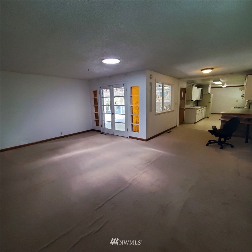 12617 Southeast 96th Place Renton, WA 98056 - Photo 6 of 34