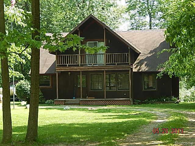 9141 Lake Road Grosse Ile, MI 48138 - Photo 1 of 22 083.jpg
