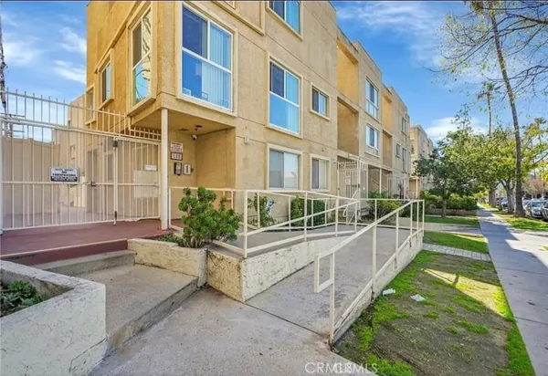 $750,000 | 108 West Maple Street, Unit 7, Glendale, CA 91204